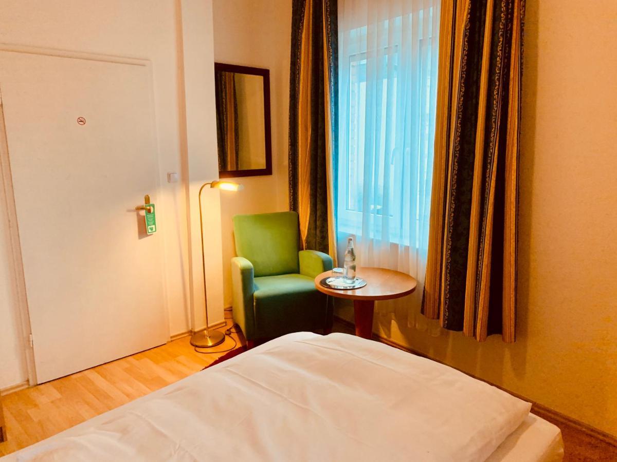 كولونيا Hotel Gasthaus Zur Eule المظهر الخارجي الصورة
