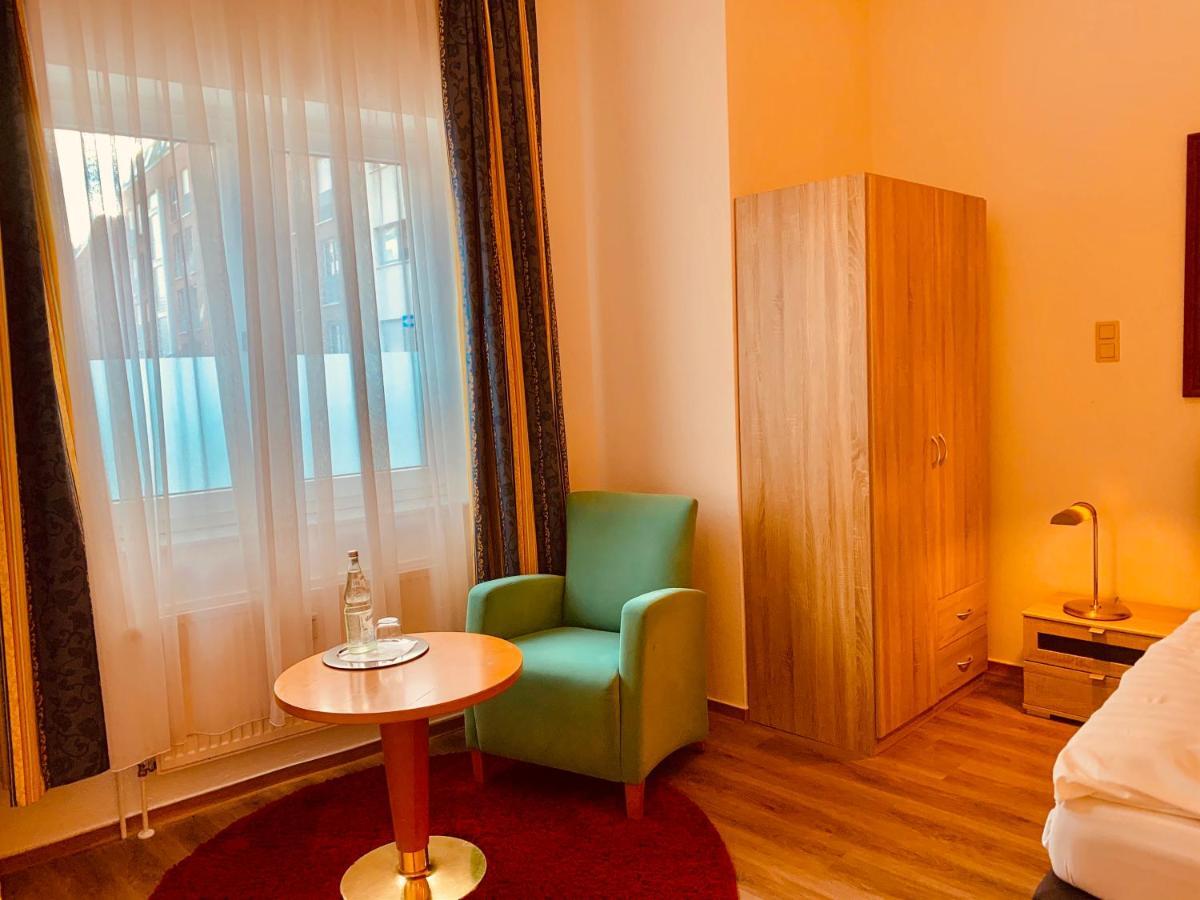 كولونيا Hotel Gasthaus Zur Eule المظهر الخارجي الصورة